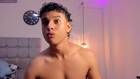 Snapshot of santy_stump chatting on 10.11.25 santy_stump online show from 10.11.25