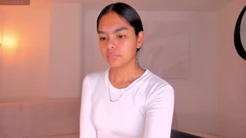 Snapshot of saphirajames chatting on 06.25.26 Saphira James online show from 06.25.26