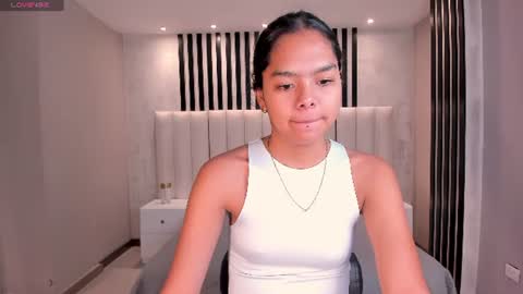 Snapshot of saphirajames chatting on 06.27.26 Saphira James online show from 06.27.26