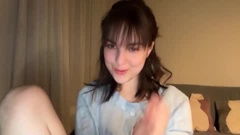 Snapshot of saphirree chatting on 01.12.26 Anny online show from 01.12.26