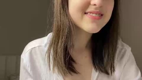 Snapshot of saphirree chatting on 02.06.26 Anny online show from 02.06.26