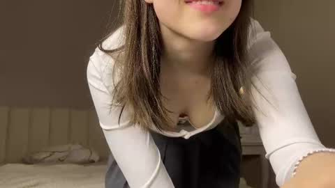 Snapshot of saphirree chatting on 02.12.26 Anny online show from 02.12.26