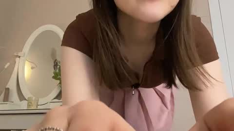 Snapshot of saphirree chatting on 02.15.26 Anny online show from 02.15.26