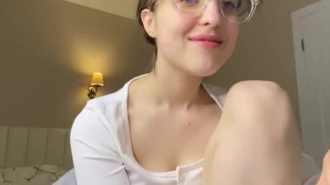 Snapshot of saphirree chatting on 02.21.26 Anny online show from 02.21.26