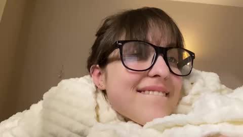 Snapshot of saphirree chatting on 02.28.26 Anny online show from 02.28.26