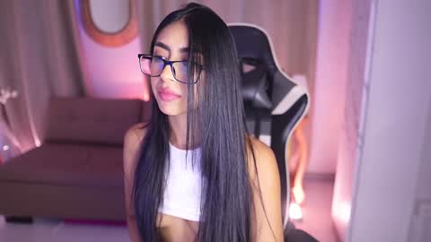 Sara  online show from 01.11.25