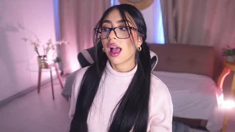 Sara  online show from 02.04.25