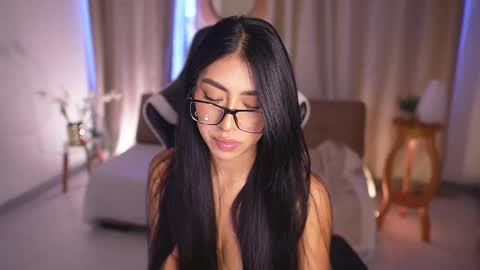 Sara  online show from 02.12.25