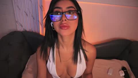 Sara  online show from 10.22.25