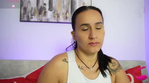 Snapshot of sara_charmy chatting on 11.18.25 online show from 11.18.25