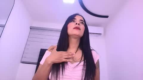 Snapshot of sara_cook chatting on 03.27.26 Sara Cook online show from 03.27.26