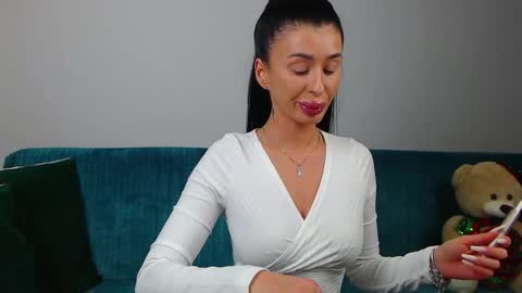 Snapshot of sara_daisy chatting on 01.08.26 Im Sara I am happy to be here online show from 01.08.26