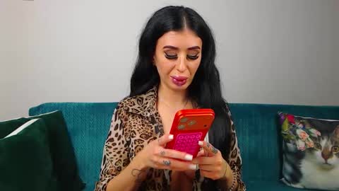 Snapshot of sara_daisy chatting on 01.14.26 Im Sara I am happy to be here online show from 01.14.26