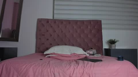 Sara HooT  online show from 01.28.25