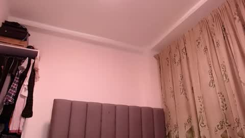 sara_johnson__ online show from 03.29.26