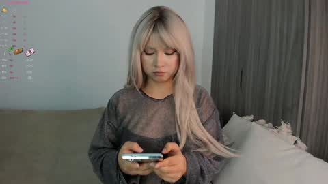 Sara  new account  give me thomb up  Follow me   help me reach 15k followers again   online show from 01.19.25