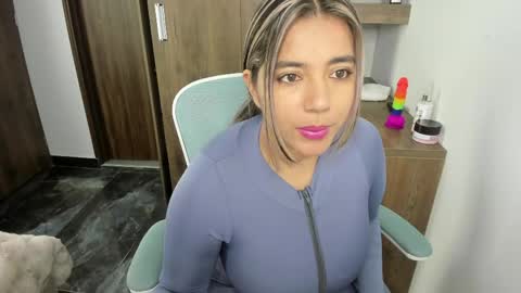 Snapshot of sara_lizcano chatting on 06.02.26 sarah LIZCANO....... online show from 06.02.26