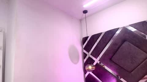 sara_lopee1 online show from 09.24.25