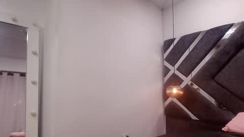 sara_lopee1 online show from 09.30.25