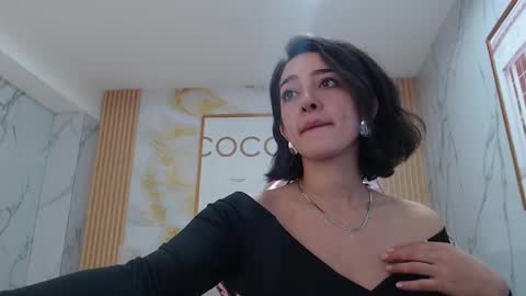 Snapshot of sara_lopez_s chatting on 09.17.25 Sara online show from 09.17.25