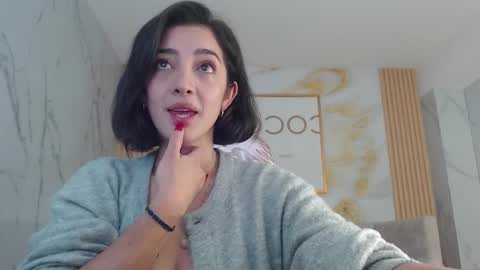 Snapshot of sara_lopez_s chatting on 10.02.25 Sara online show from 10.02.25