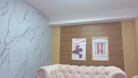 Snapshot of sara_lopez_s chatting on 04.29.26 Sara online show from 04.29.26