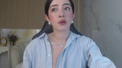 Snapshot of sara_lopez_s chatting on 05.08.26 Sara online show from 05.08.26