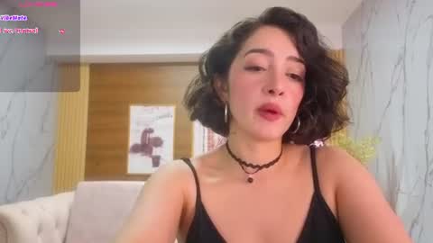 Snapshot of sara_lopez_s chatting on 06.16.26 Sara online show from 06.16.26