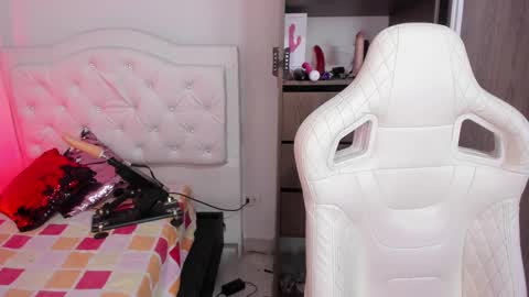 Snapshot of sara_martin_ chatting on 01.31.25 sara online show from 01.31.25