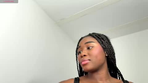 Snapshot of sara_muscle chatting on 03.05.26 Sara online show from 03.05.26
