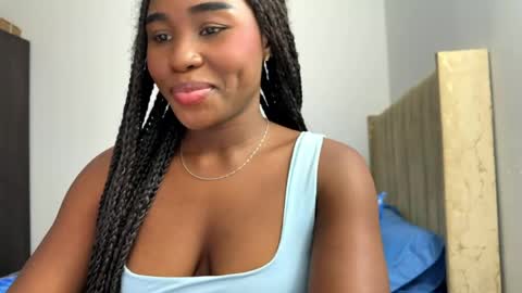 Snapshot of sara_muscle chatting on 04.17.26 Sara online show from 04.17.26