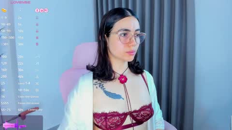 Snapshot of sara_ospina22 chatting on 05.02.26 Sara online show from 05.02.26