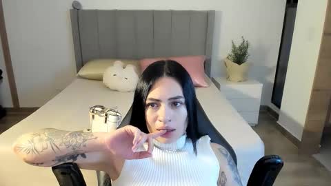 Sara online show from 12.21.25