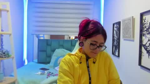 sara_red_x online show from 07.03.26