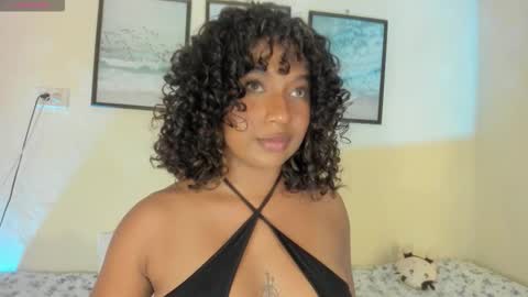 Snapshot of sara_sophiee chatting on 12.02.25 sara sofia online show from 12.02.25