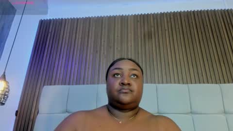 Snapshot of saraby_blandon chatting on 03.08.26 online show from 03.08.26