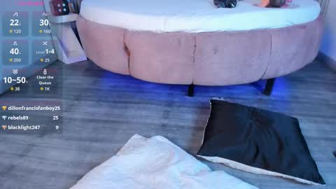 Sara Cooper online show from 02.12.26