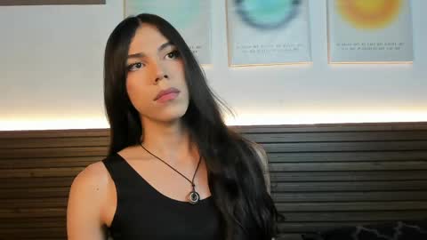 Snapshot of saracutie_ chatting on 04.16.26 Sara online show from 04.16.26
