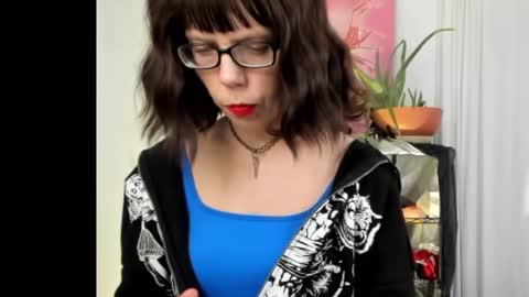 Sara Desire online show from 02.06.25