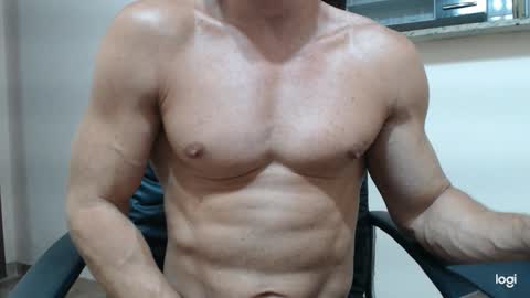 Snapshot of saradorj92 chatting on 01.08.25 saradorj92 online show from 01.08.25