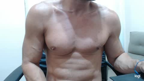 Snapshot of saradorj92 chatting on 01.11.25 saradorj92 online show from 01.11.25