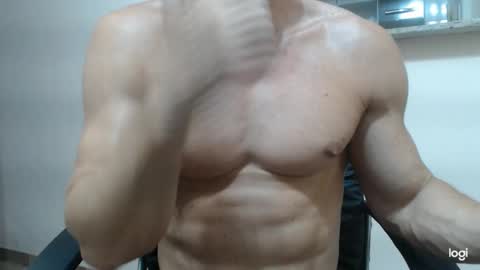 Snapshot of saradorj92 chatting on 01.28.25 saradorj92 online show from 01.28.25