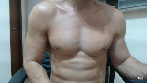 Snapshot of saradorj92 chatting on 02.01.25 saradorj92 online show from 02.01.25