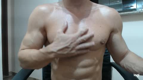 Snapshot of saradorj92 chatting on 02.08.25 saradorj92 online show from 02.08.25