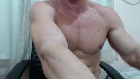 Snapshot of saradorj92 chatting on 09.10.25 saradorj92 online show from 09.10.25