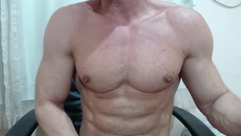 Snapshot of saradorj92 chatting on 09.18.25 saradorj92 online show from 09.18.25