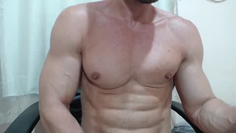 Snapshot of saradorj92 chatting on 10.23.25 saradorj92 online show from 10.23.25