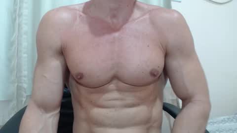 Snapshot of saradorj92 chatting on 11.15.25 saradorj92 online show from 11.15.25