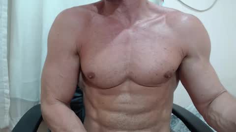 Snapshot of saradorj92 chatting on 11.25.25 saradorj92 online show from 11.25.25