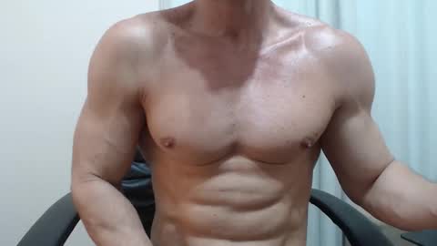 Snapshot of saradorj92 chatting on 12.15.25 saradorj92 online show from 12.15.25